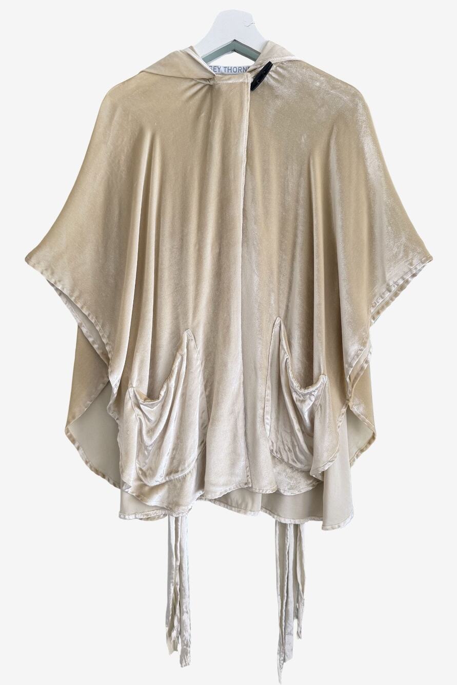 Lindsey Thornburg Silk Velvet Hooded Cloak Cape Draped Fringe Trim Toggle OS